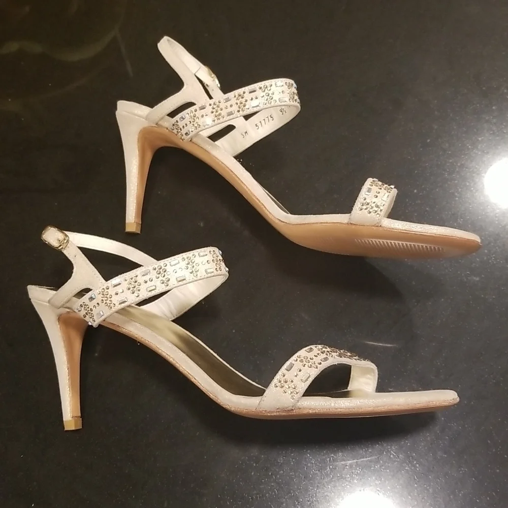 💕STUART WEITZMAN💕 Fireplace Sandal Ankle Strap Heels Light Gold Jewels 9.5